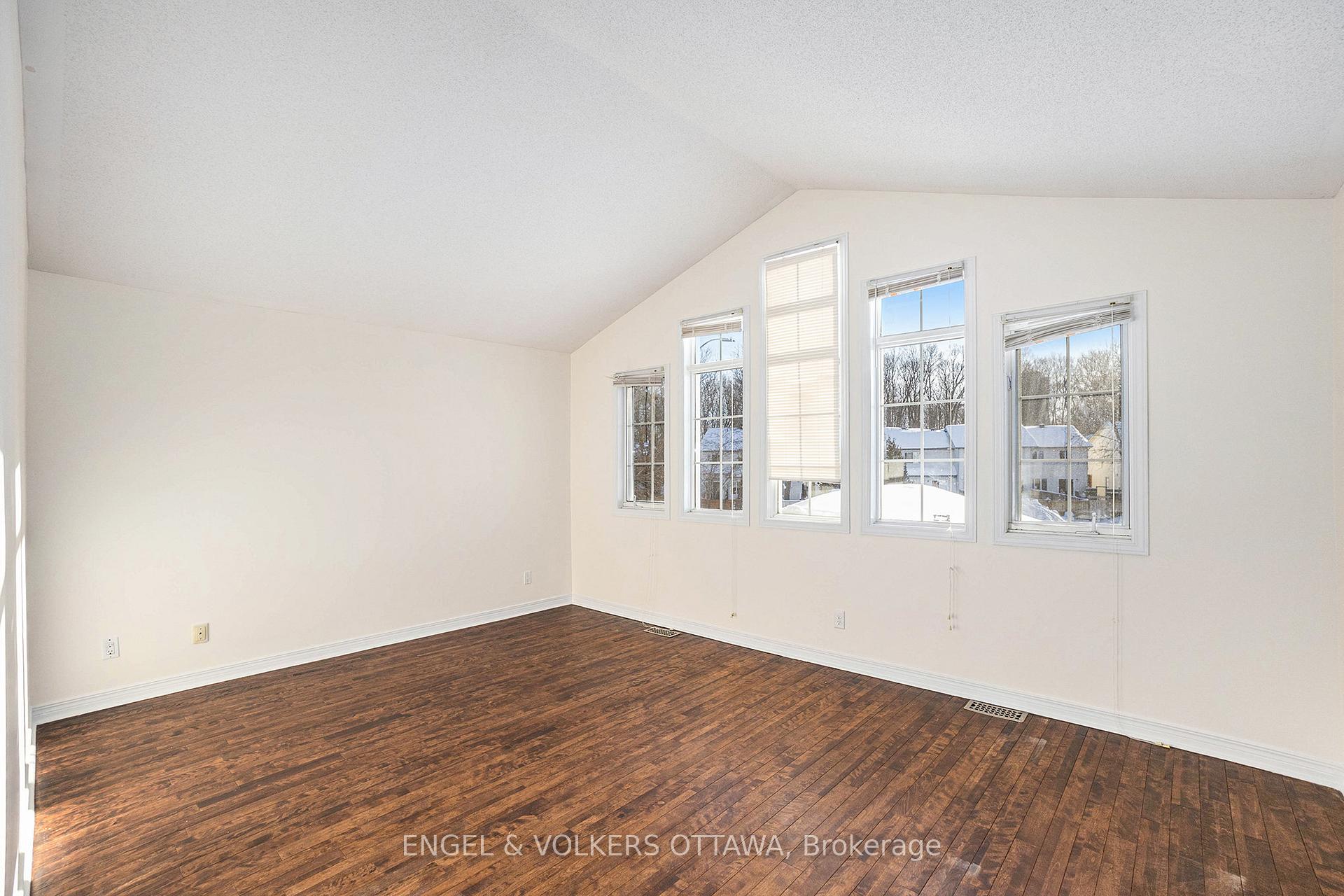 Photo 8 of 1372 Chicory Place, Ottawa, Carson Grove — HOMEH