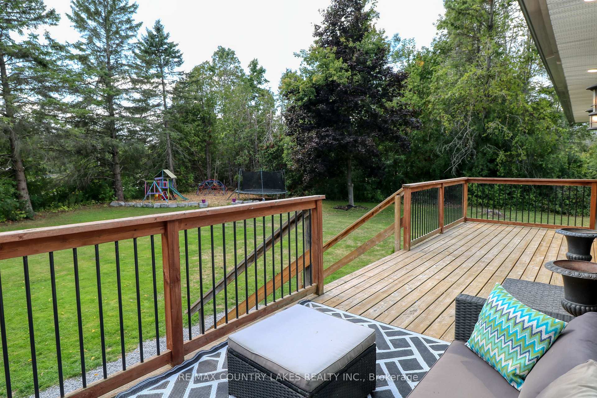 Photo 8 of 15 Patricia Crescent, Brock, Beaverton — HOMEH