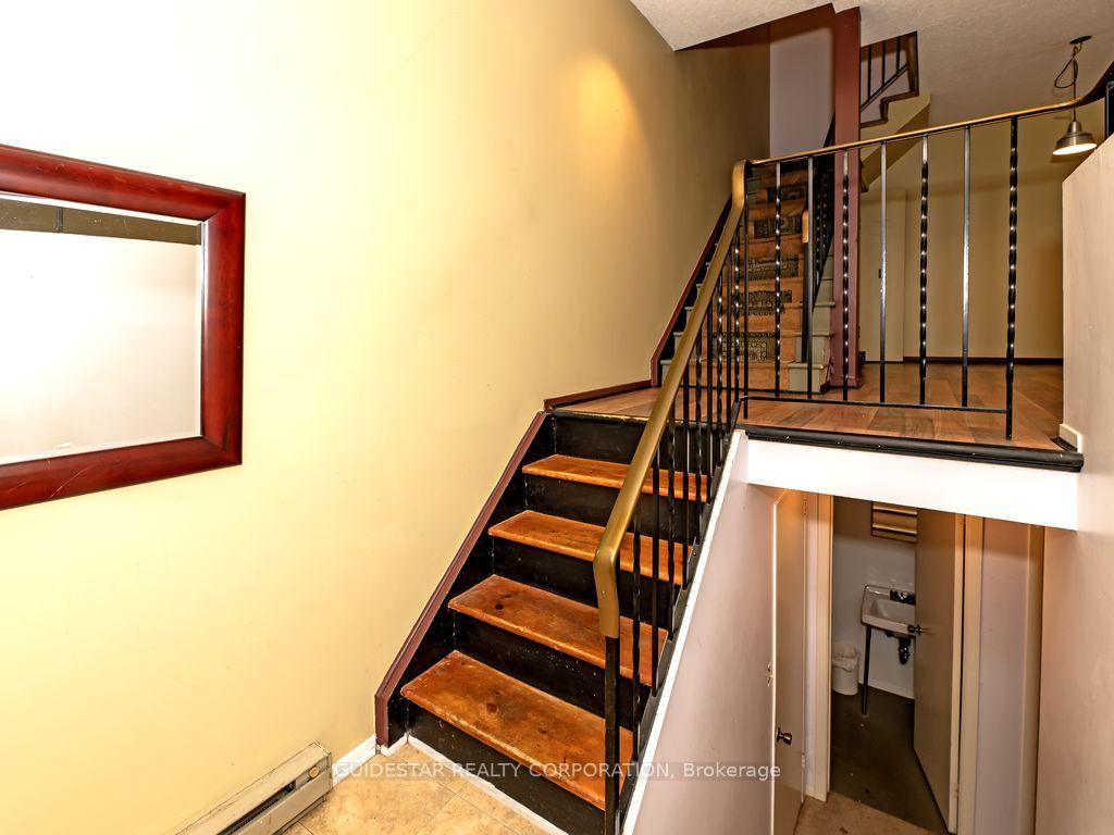 Photo 2 of 122 Renova Private, Ottawa, Riverview Park — HOMEH