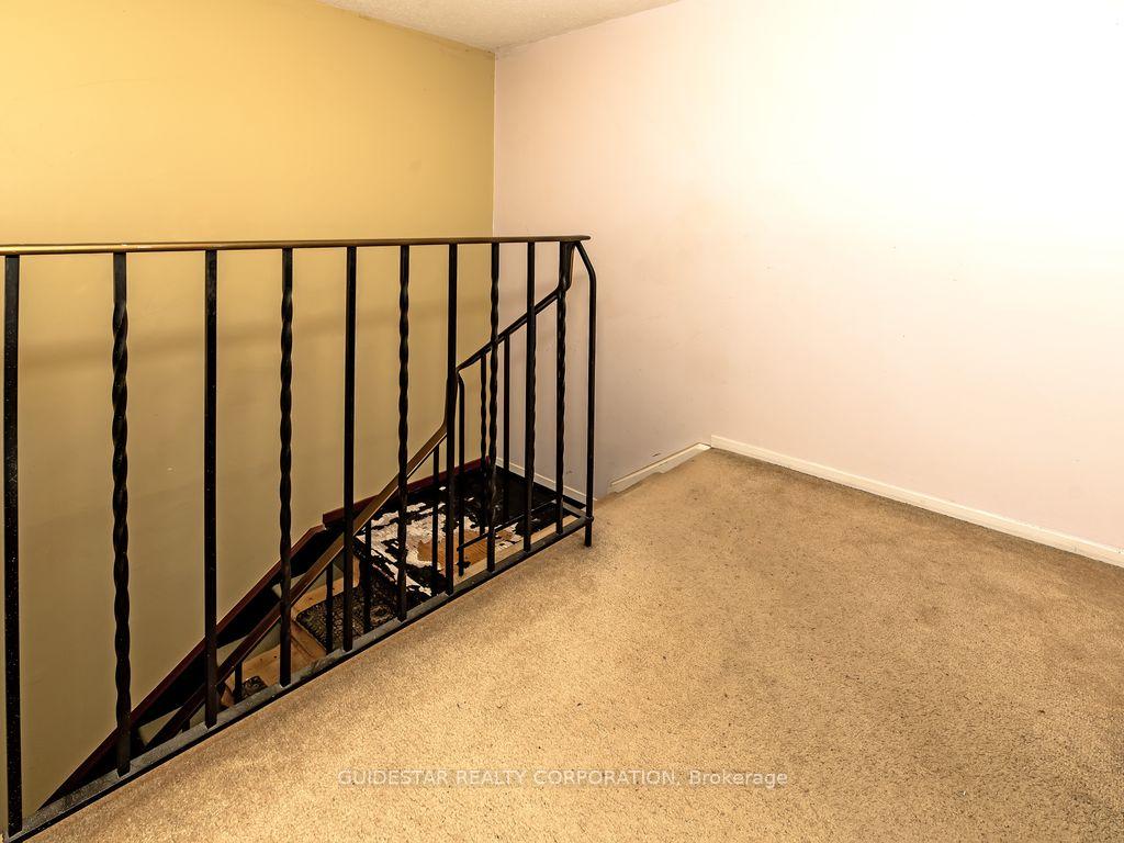 Photo 13 of 122 Renova Private, Ottawa, Riverview Park — HOMEH