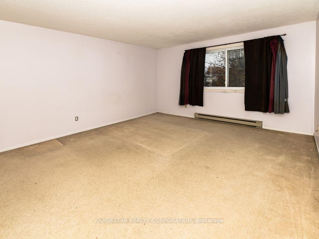 Photo 15 of 122 Renova Private, Ottawa, Riverview Park — HOMEH