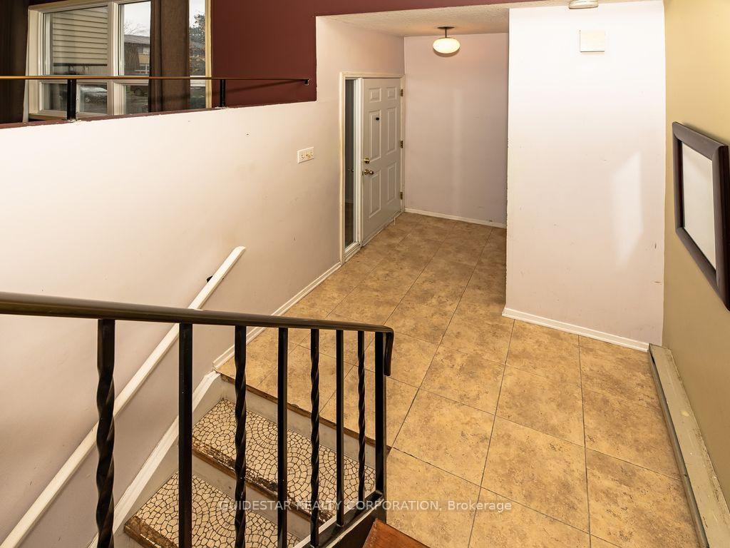 Photo 19 of 122 Renova Private, Ottawa, Riverview Park — HOMEH