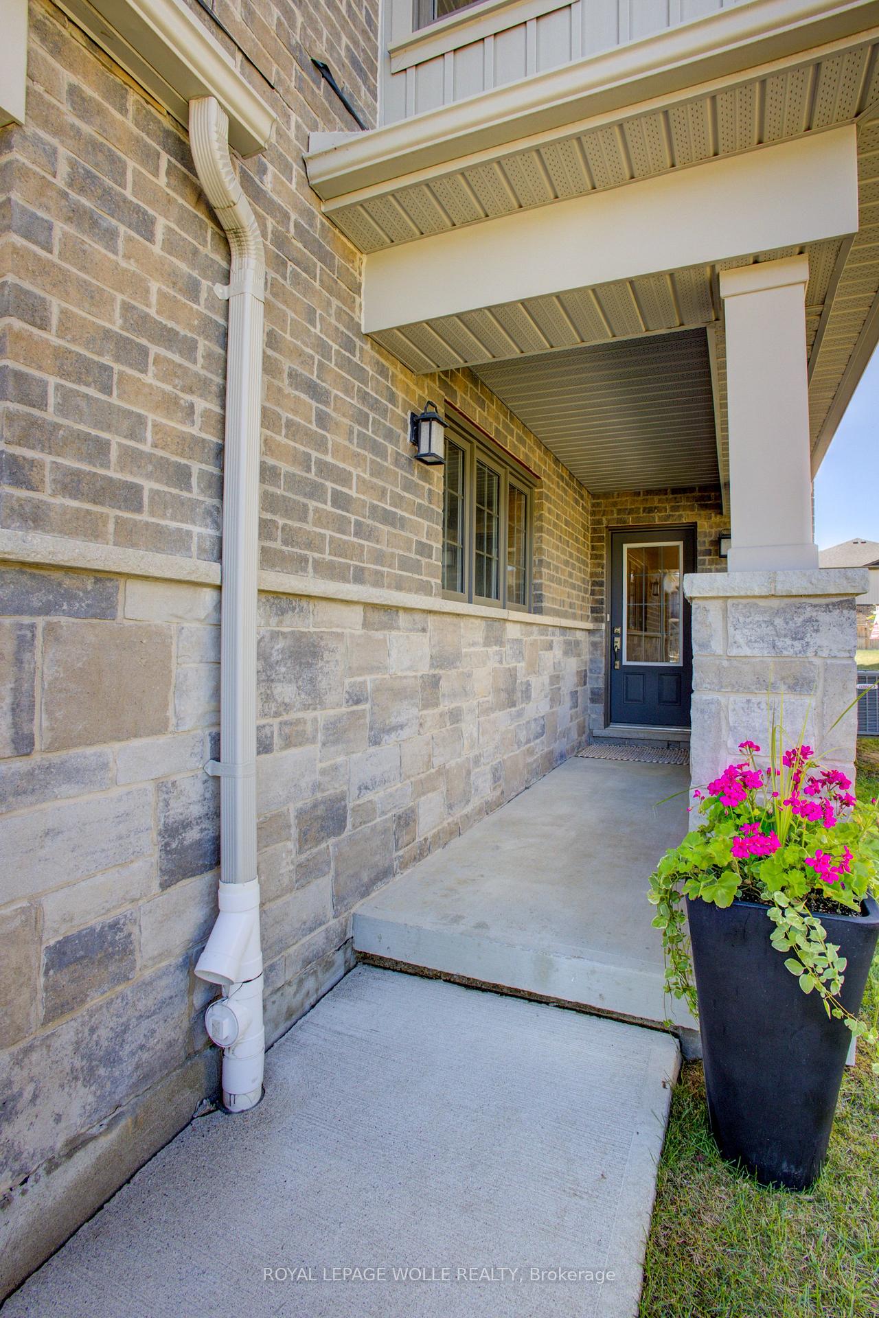 Photo 37 of Unit 4A, 115 South Creek Drive, Kitchener — HOMEH