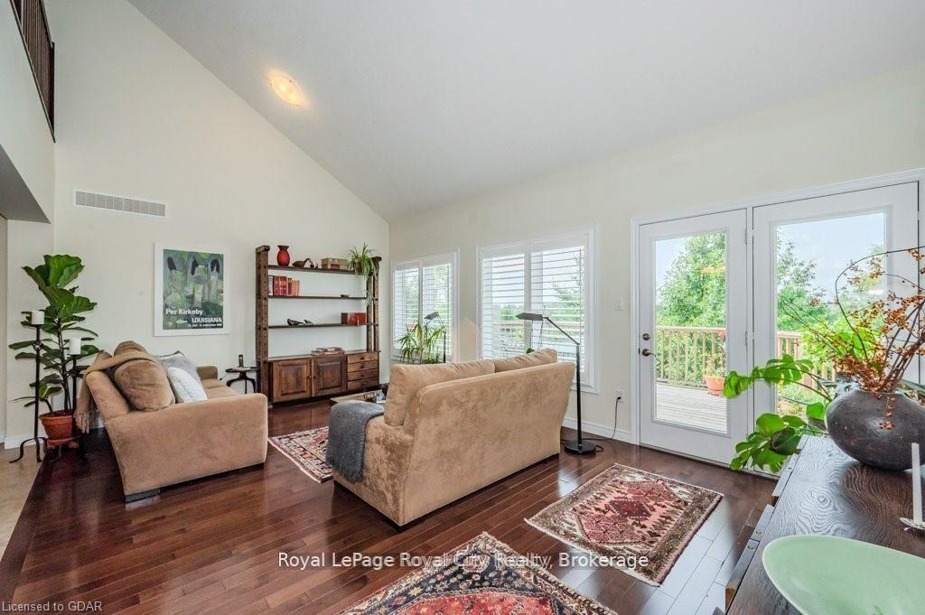 Photo 4 of Unit 28, 19 Simmonds Drive, Guelph, Victoria North — HOMEH