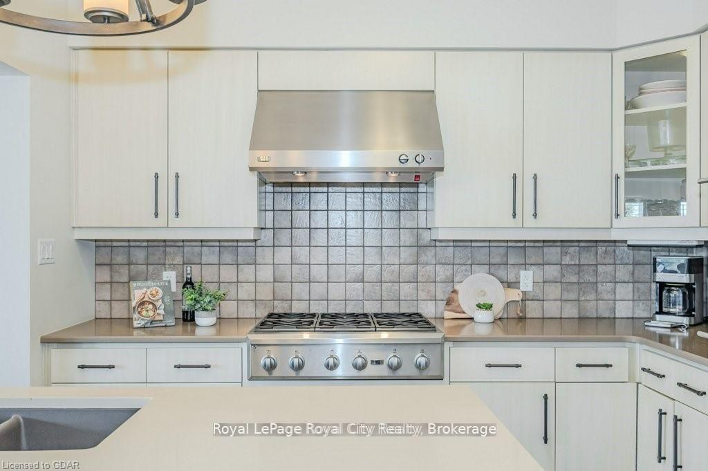 Photo 11 of Unit 28, 19 Simmonds Drive, Guelph, Victoria North — HOMEH