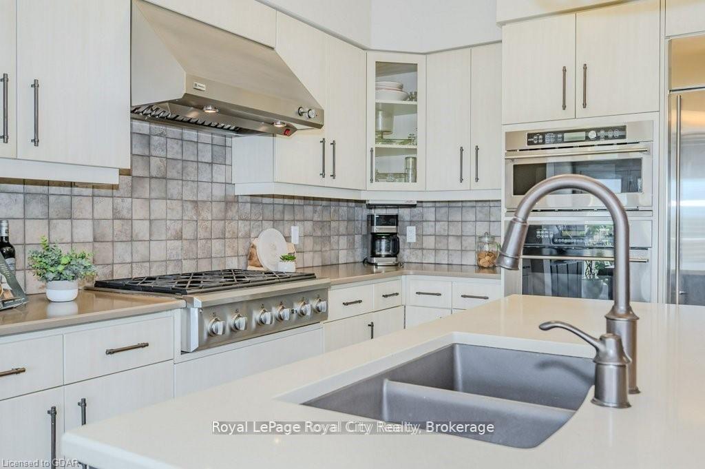 Photo 14 of Unit 28, 19 Simmonds Drive, Guelph, Victoria North — HOMEH