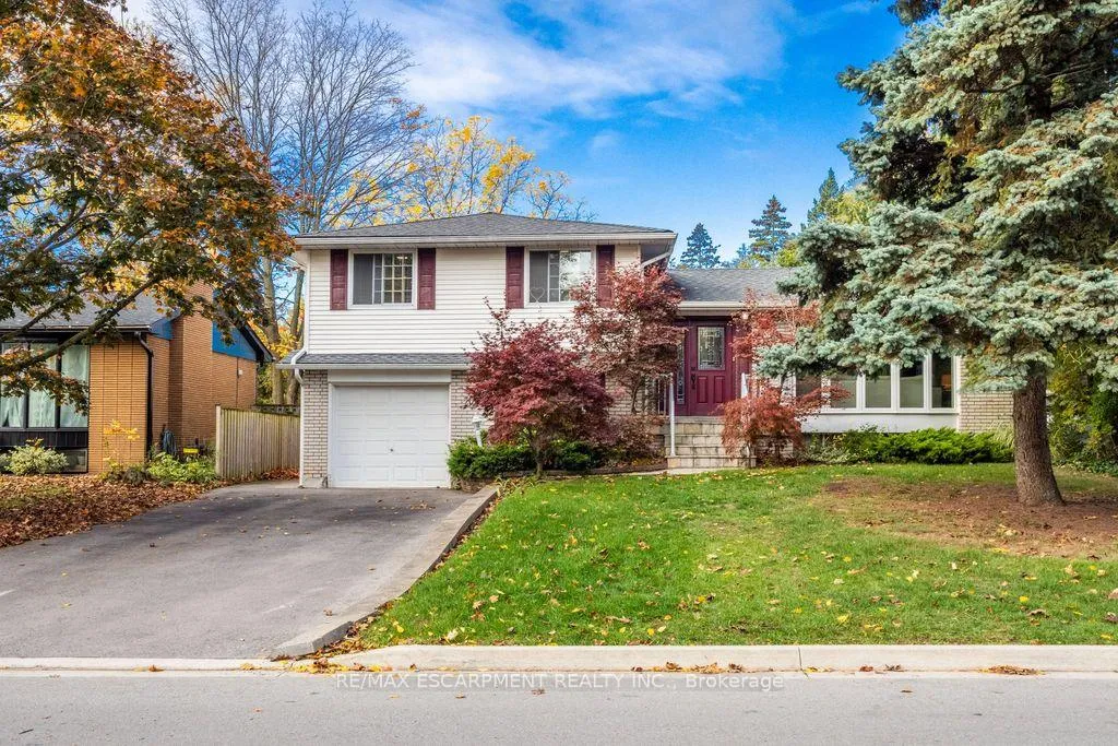 Front of 5119 Cherryhill Crescent