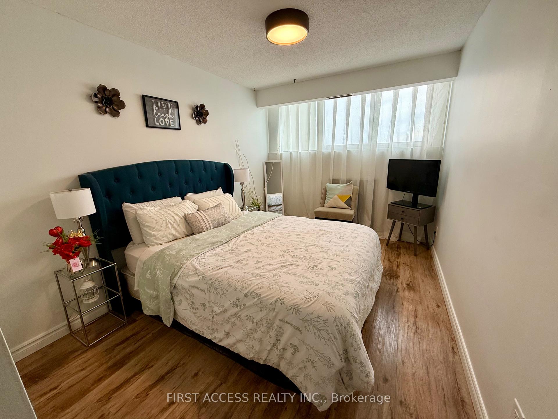 Photo 4 of Unit 1407, 375 King Street N, Waterloo, Lakeshore Village — HOMEH