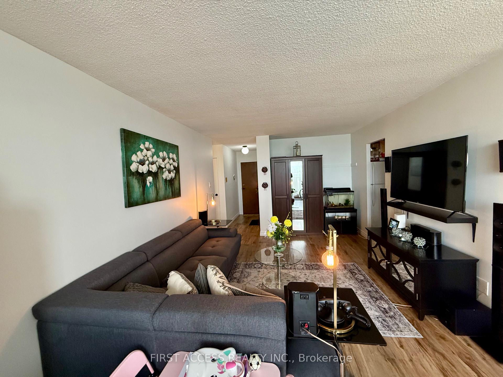 Photo 10 of Unit 1407, 375 King Street N, Waterloo, Lakeshore Village — HOMEH
