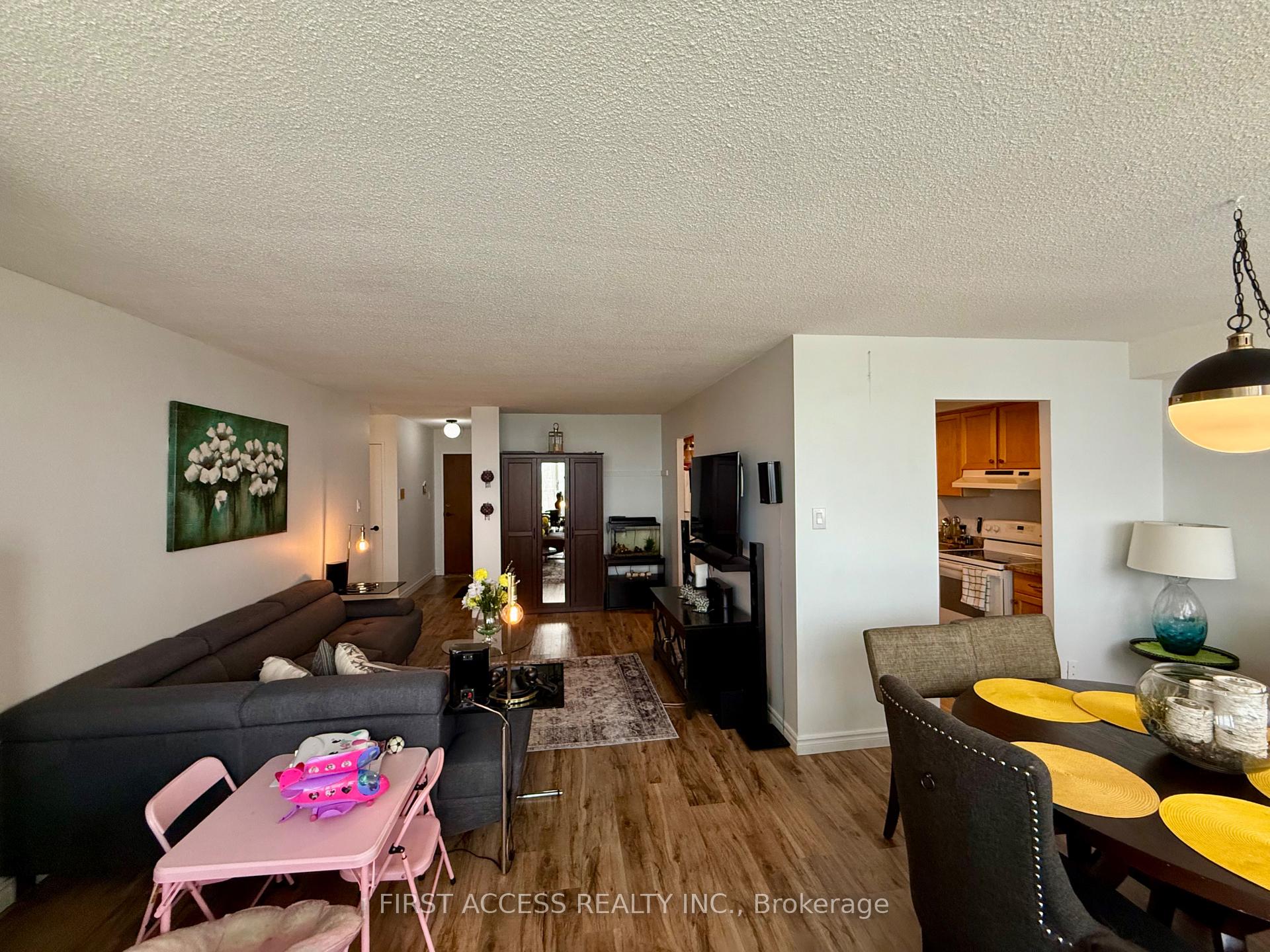 Photo 12 of Unit 1407, 375 King Street N, Waterloo, Lakeshore Village — HOMEH