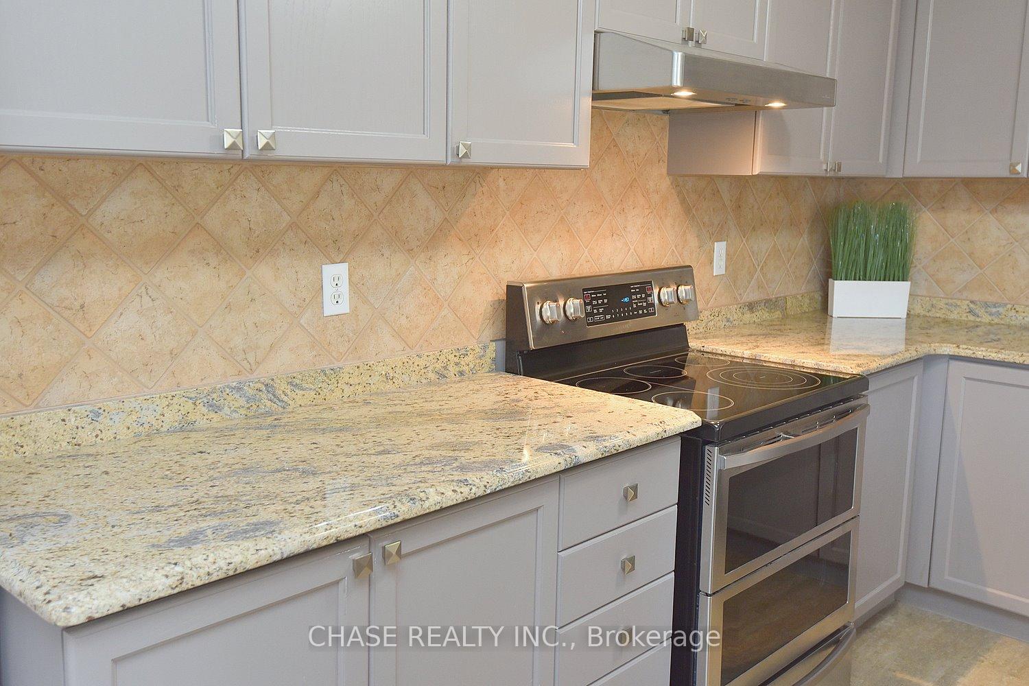 Photo 16 of Unit 37, 485 Green Road, Hamilton, Lakeshore — HOMEH