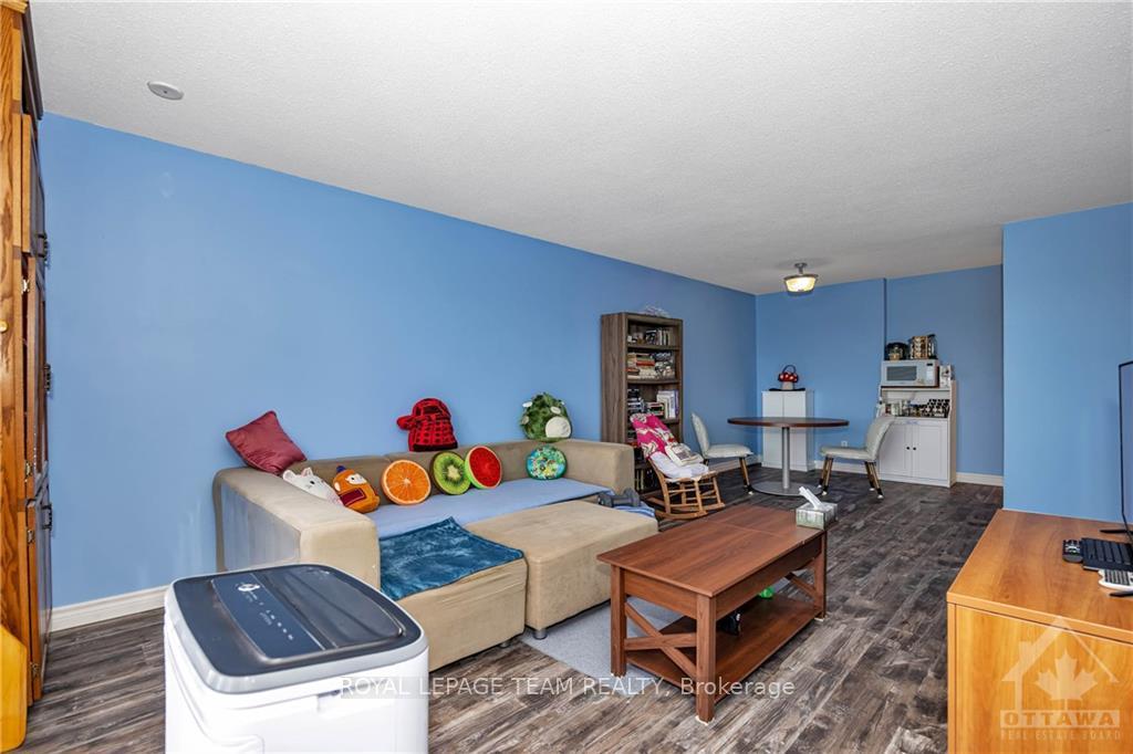 Photo 11 of Unit 306, 10 Armstrong Drive, Smiths Falls — HOMEH