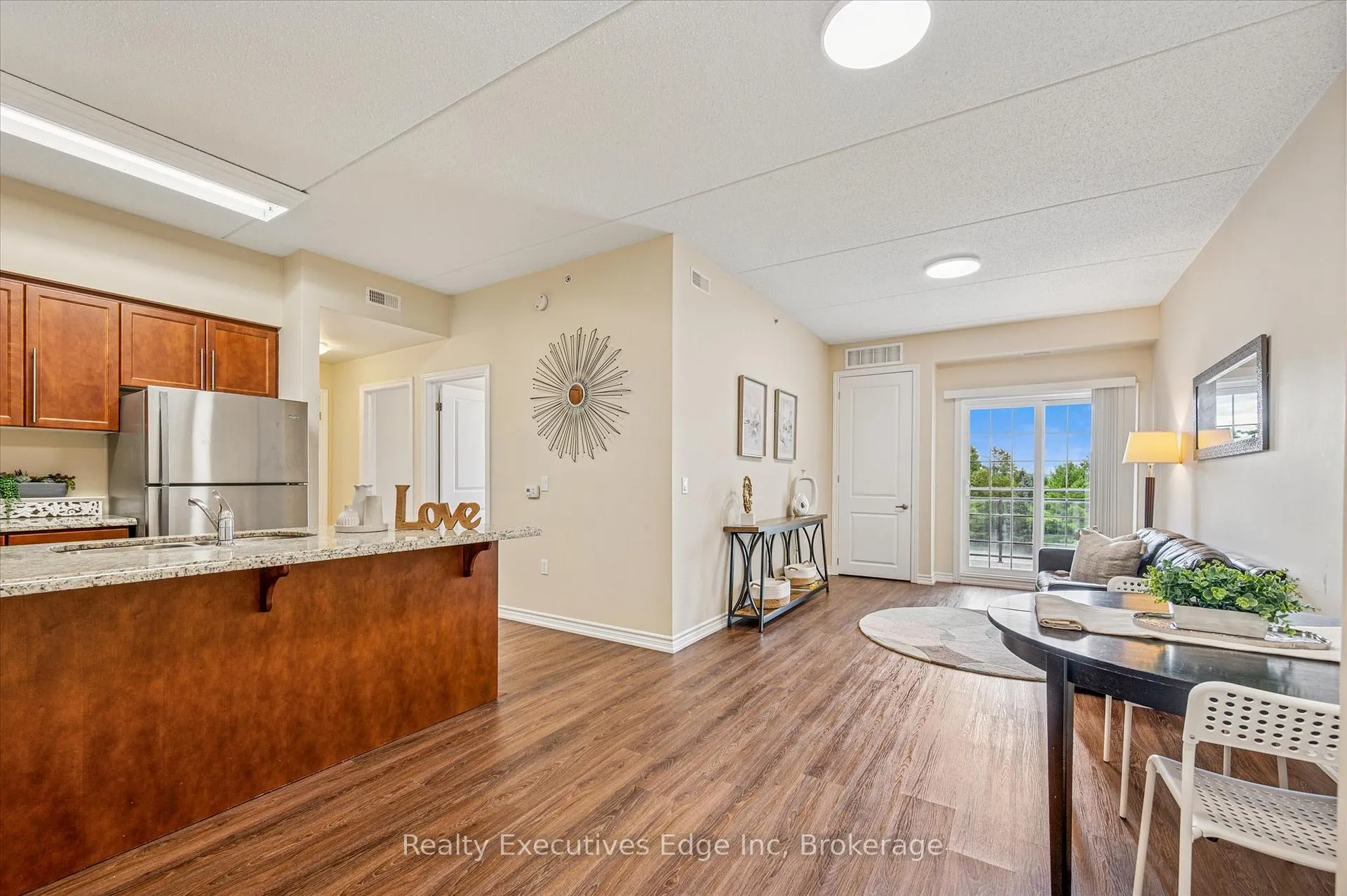 Photo 7 of Unit 323, 1077 Gordon Street, Guelph, Kortright West — HOMEH