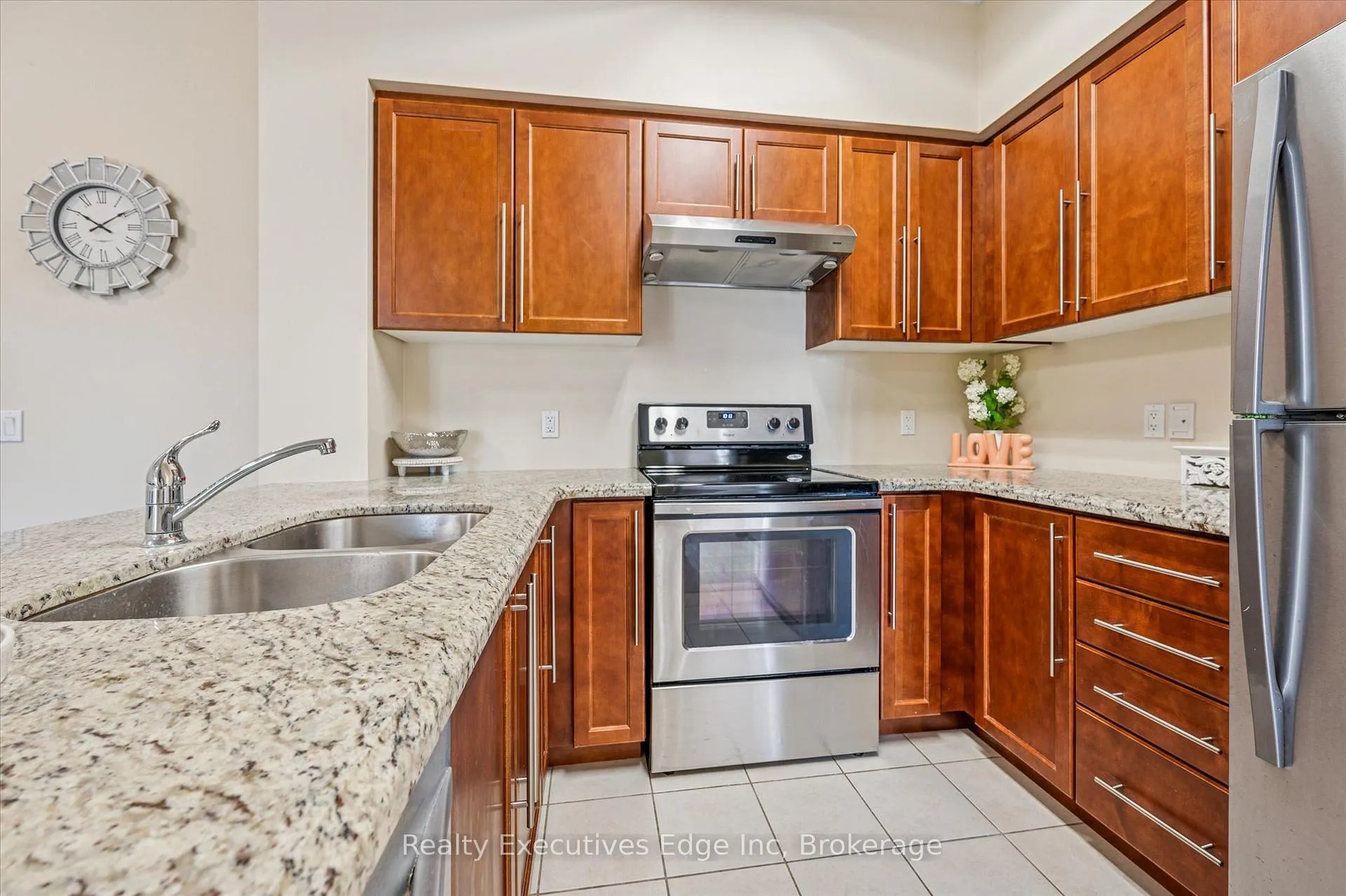 Photo 16 of Unit 323, 1077 Gordon Street, Guelph, Kortright West — HOMEH