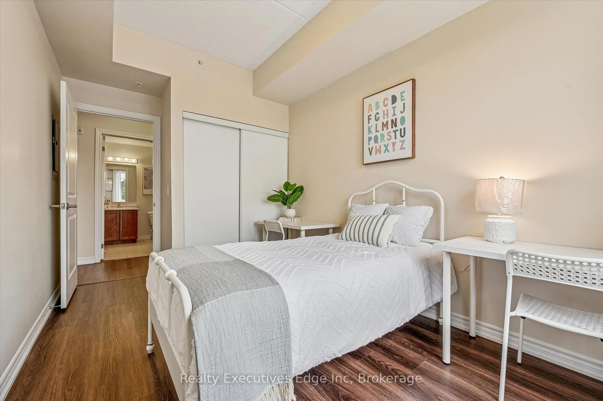 Photo 21 of Unit 323, 1077 Gordon Street, Guelph, Kortright West — HOMEH