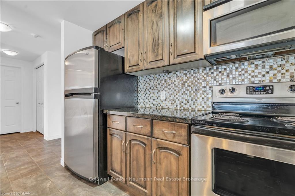 Photo 9 of Unit 407, 901 Paisley Road, Guelph, Willow West/Sugarbush/West Acres — HOMEH