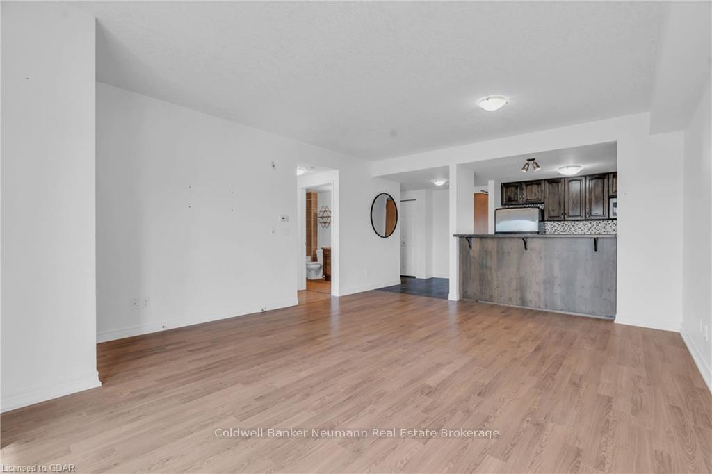 Photo 10 of Unit 407, 901 Paisley Road, Guelph, Willow West/Sugarbush/West Acres — HOMEH