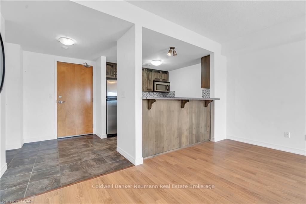 Photo 11 of Unit 407, 901 Paisley Road, Guelph, Willow West/Sugarbush/West Acres — HOMEH