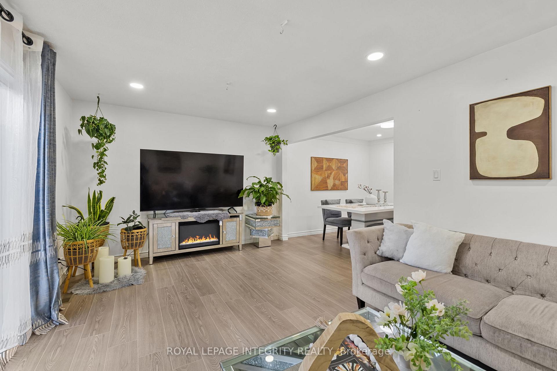 Photo 4 of 3485 Mccarthy Road, Ottawa, Hunt Club/Western Community — HOMEH