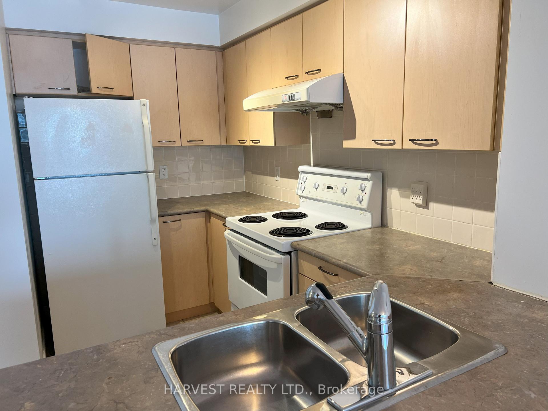Photo 7 of Unit 322, 62 Suncrest Boulevard, Markham, Commerce Valley — HOMEH