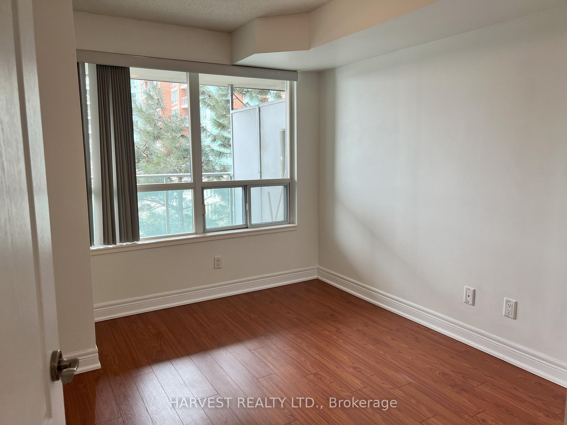 Photo 10 of Unit 322, 62 Suncrest Boulevard, Markham, Commerce Valley — HOMEH