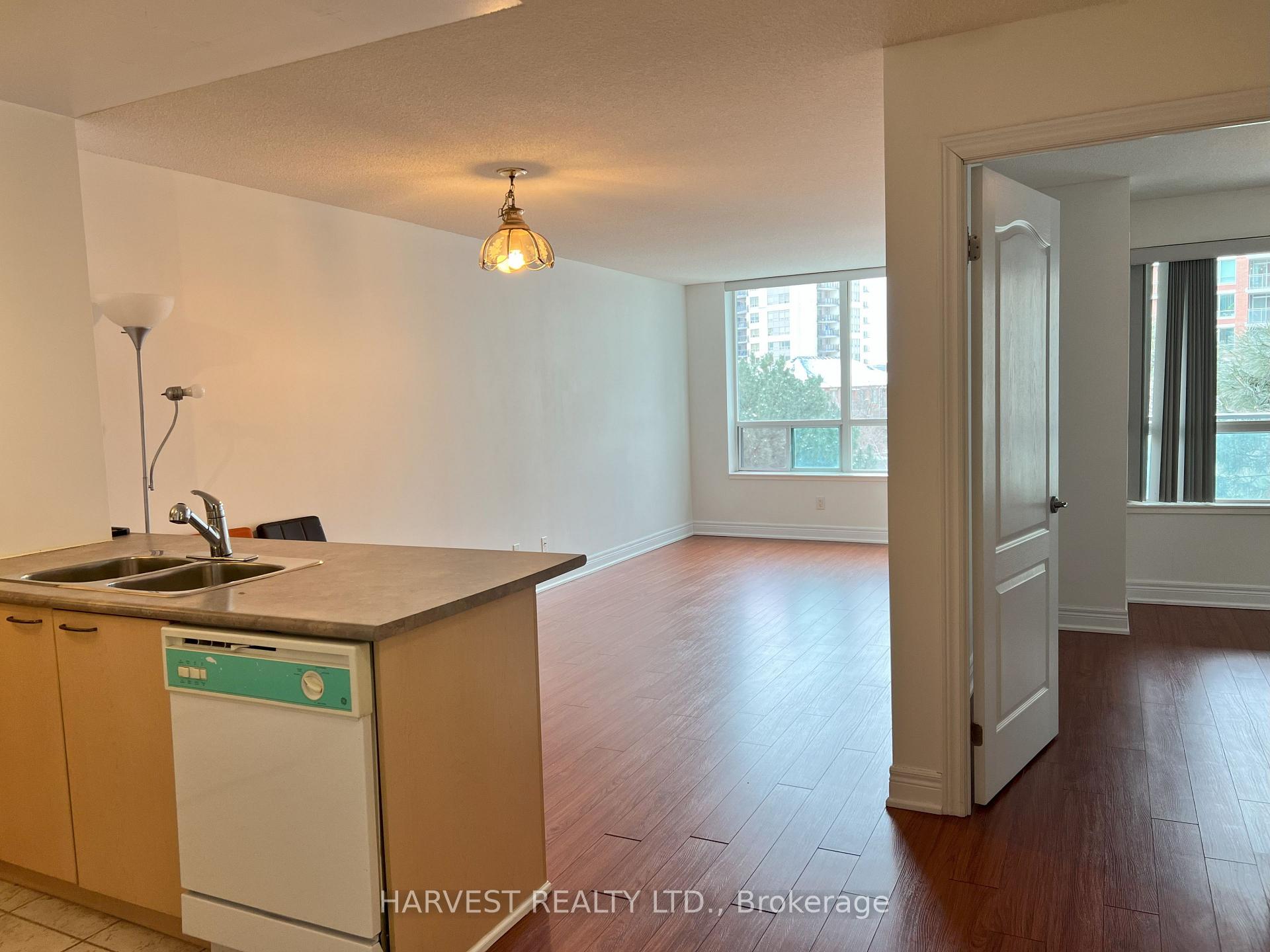 Photo 14 of Unit 322, 62 Suncrest Boulevard, Markham, Commerce Valley — HOMEH