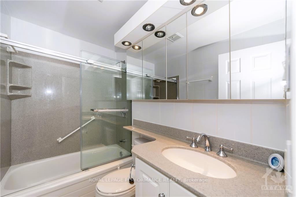 Photo 10 of 1025 Richmond Road, Ottawa, Woodroffe — HOMEH