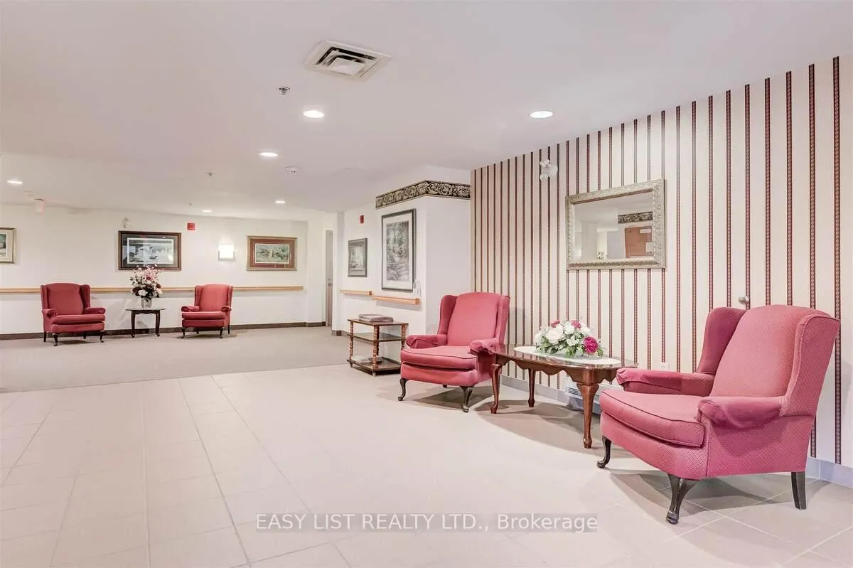 Photo 3 of Unit 311, 8 Huron Street, Kawartha Lakes, Lindsay — HOMEH