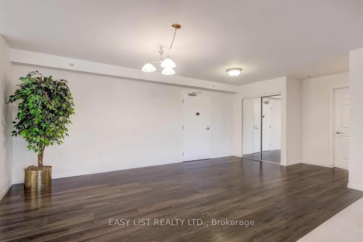 Photo 8 of Unit 311, 8 Huron Street, Kawartha Lakes, Lindsay — HOMEH