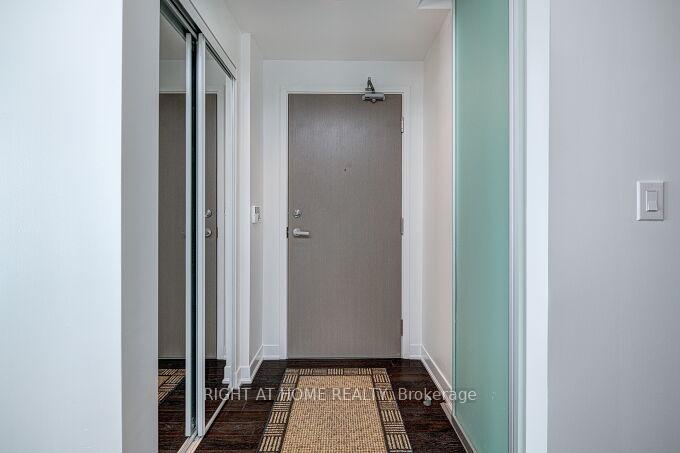 Photo 6 of Unit 6306, 88 Harbour Street, Toronto, Waterfront Communities — HOMEH