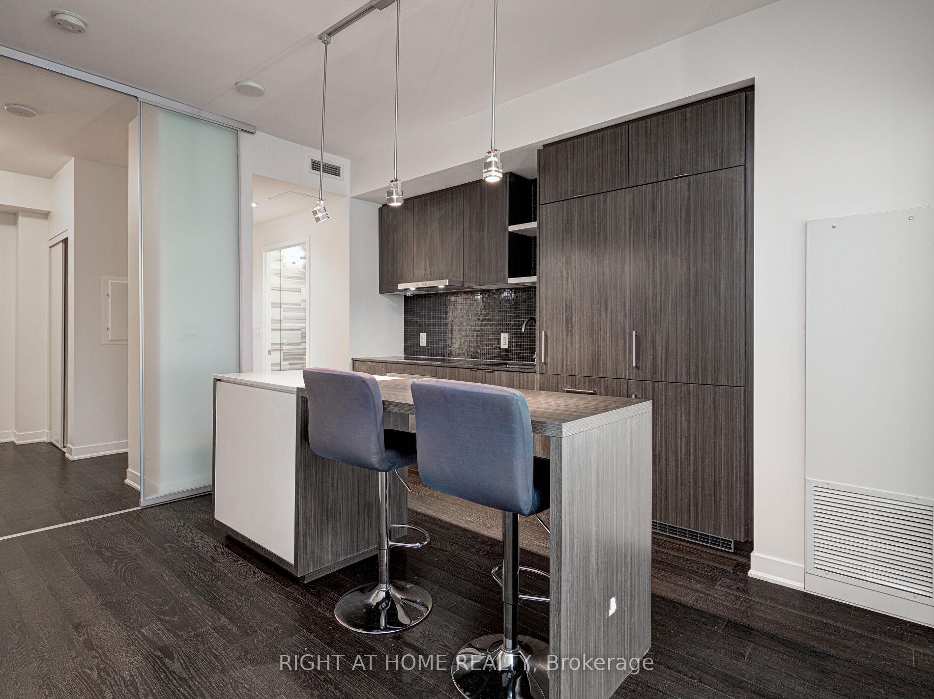 Photo 14 of Unit 6306, 88 Harbour Street, Toronto, Waterfront Communities — HOMEH