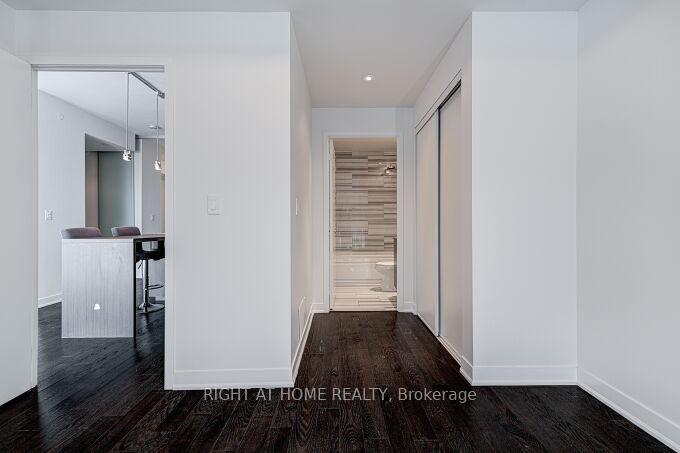 Photo 16 of Unit 6306, 88 Harbour Street, Toronto, Waterfront Communities — HOMEH