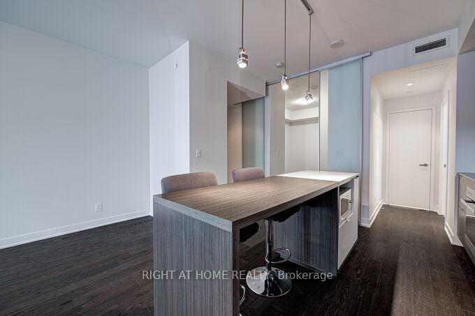 Photo 24 of Unit 6306, 88 Harbour Street, Toronto, Waterfront Communities — HOMEH