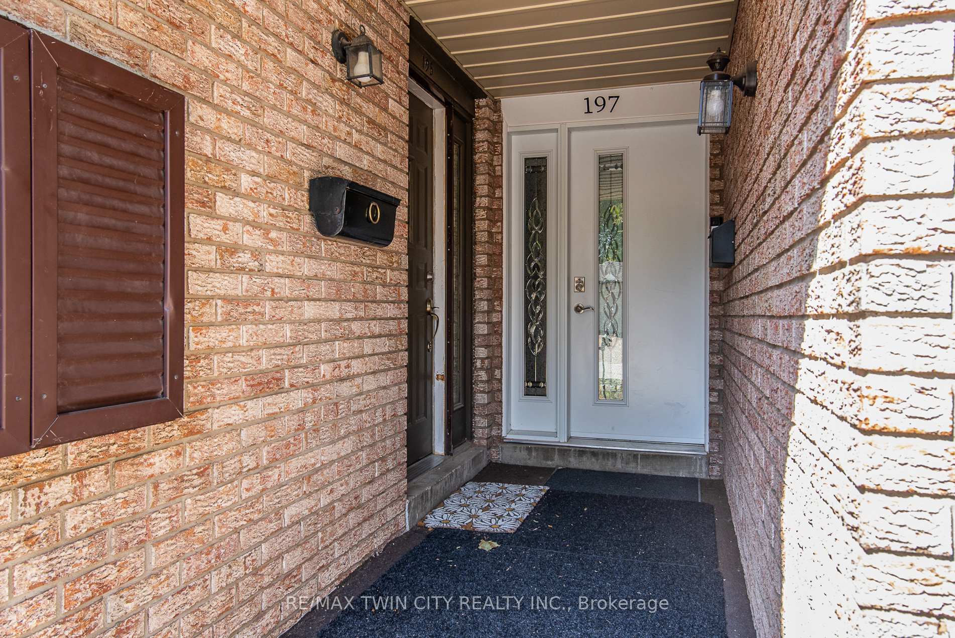 Photo 4 of 197 Silver Aspen Crescent, Kitchener — HOMEH