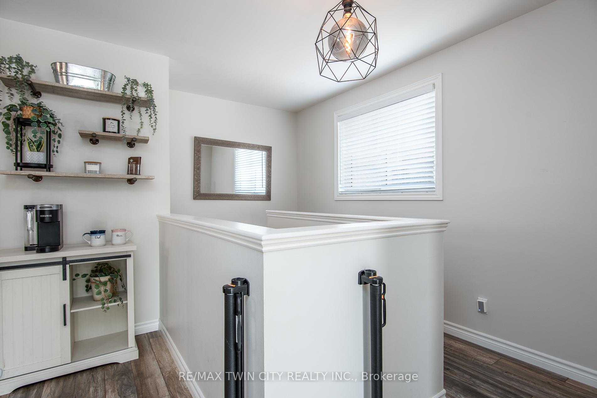 Photo 17 of 197 Silver Aspen Crescent, Kitchener — HOMEH
