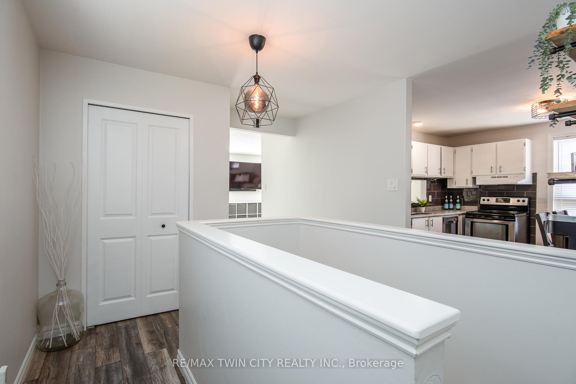 Photo 18 of 197 Silver Aspen Crescent, Kitchener — HOMEH