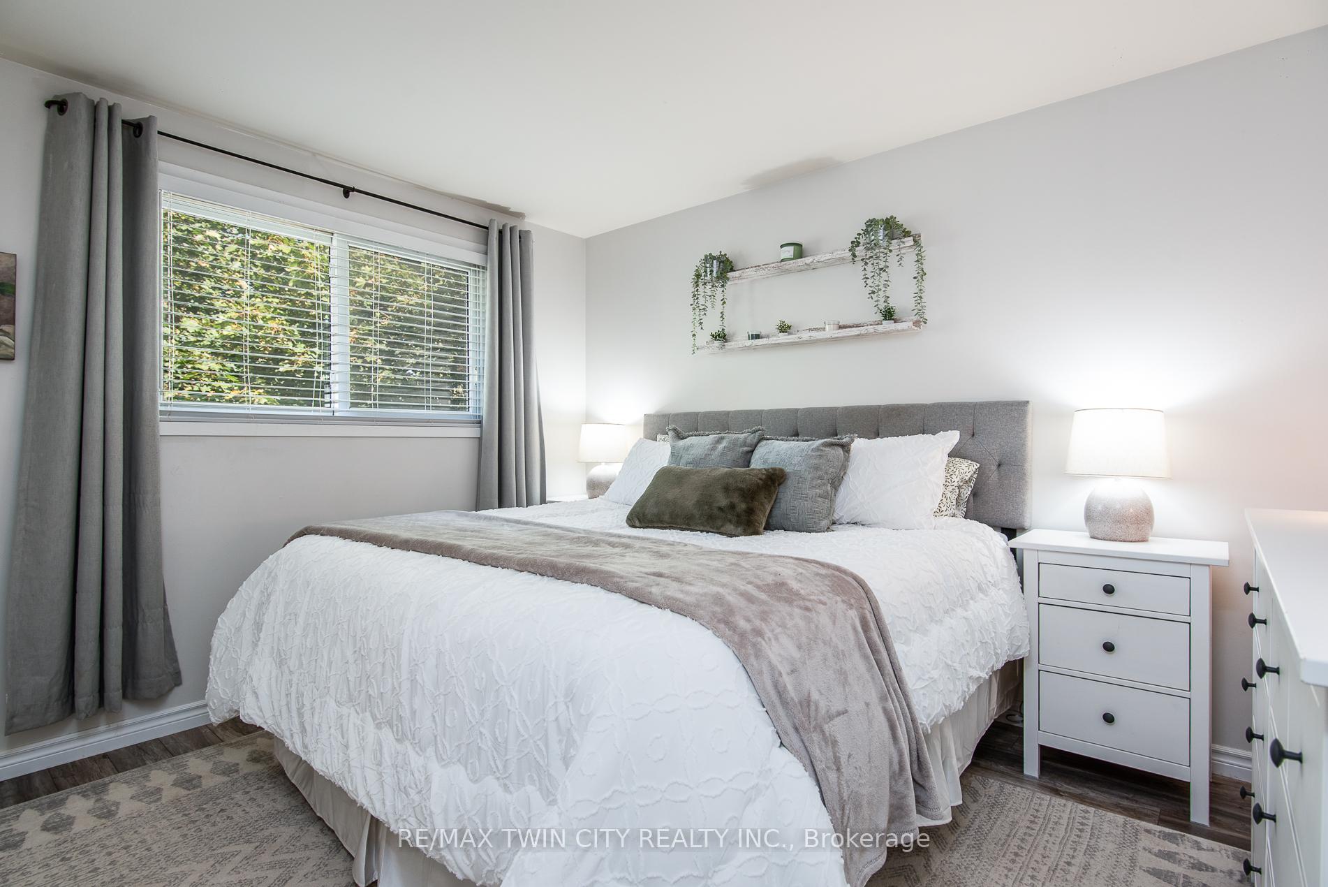 Photo 22 of 197 Silver Aspen Crescent, Kitchener — HOMEH