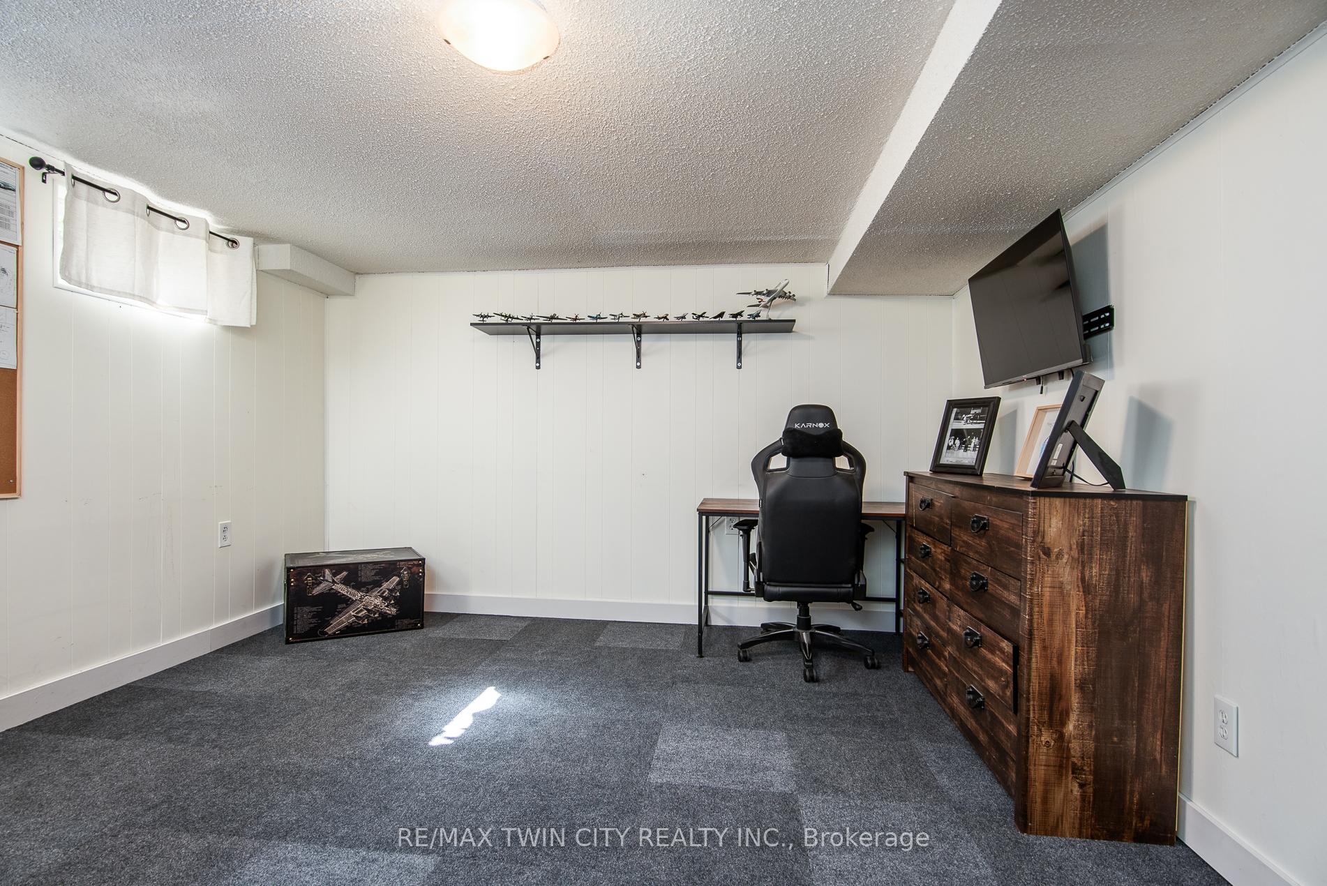 Photo 33 of 197 Silver Aspen Crescent, Kitchener — HOMEH