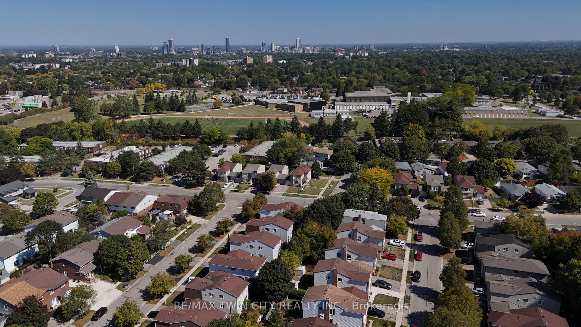 Photo 43 of 197 Silver Aspen Crescent, Kitchener — HOMEH