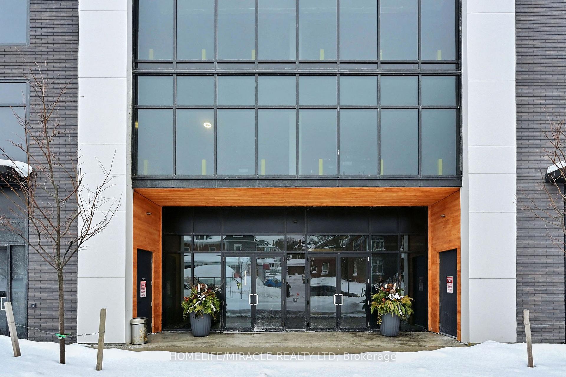 Photo 3 of Unit 619, 185 Dunlop Street E, Barrie, Lakeshore — HOMEH
