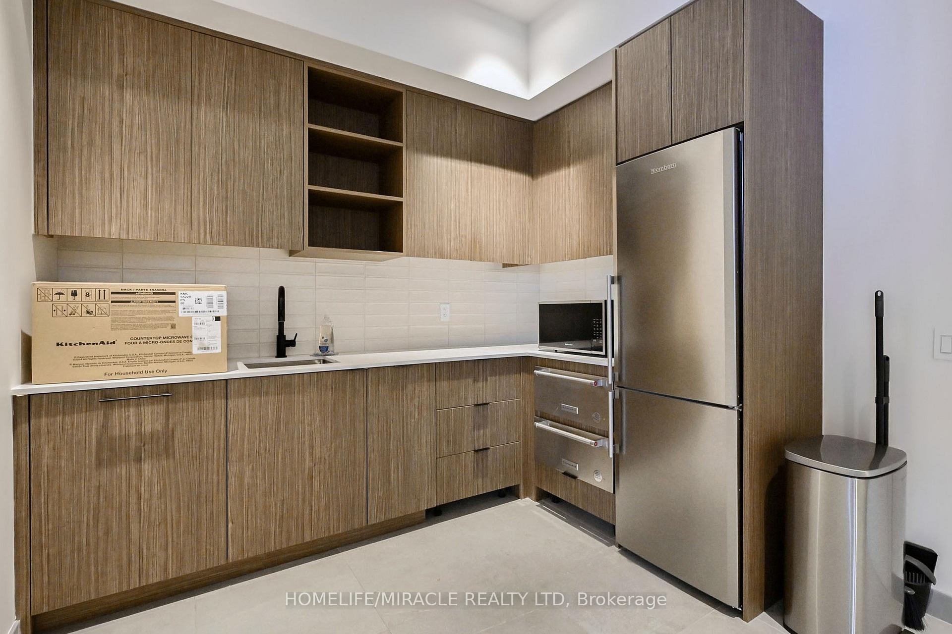 Photo 36 of Unit 619, 185 Dunlop Street E, Barrie, Lakeshore — HOMEH