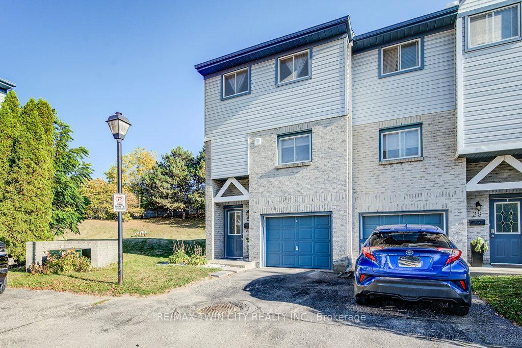 Photo 3 of Unit 29, 589 Beechwood Drive, Waterloo — HOMEH