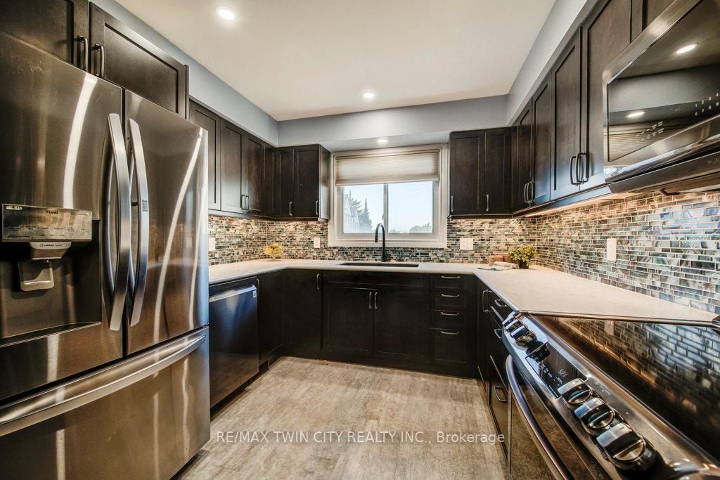 Photo 16 of Unit 29, 589 Beechwood Drive, Waterloo — HOMEH