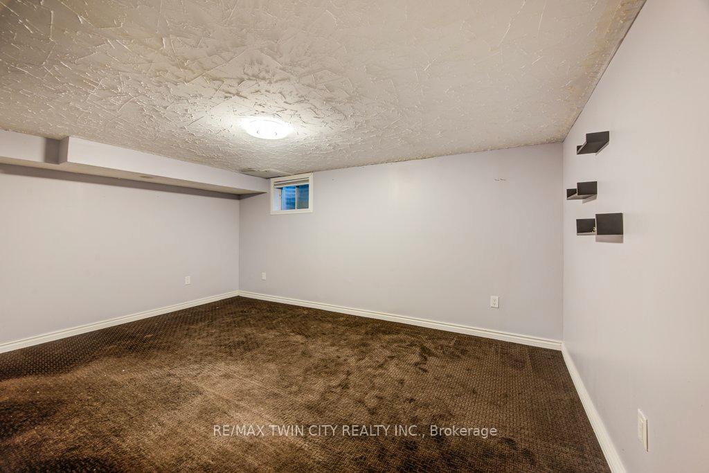 Photo 32 of Unit 29, 589 Beechwood Drive, Waterloo — HOMEH