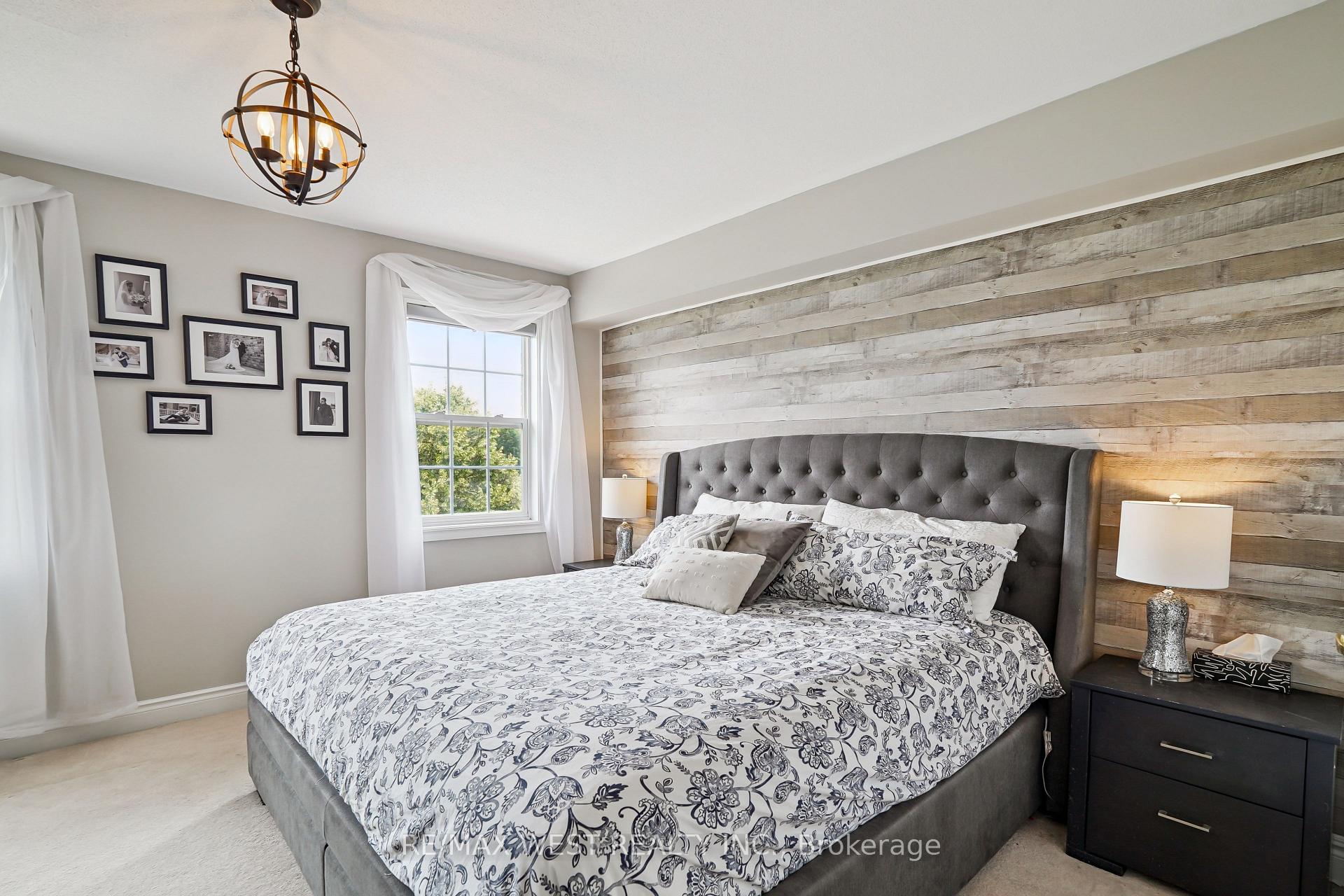 Photo 4 of Unit 10, 10 Loring Doolittle Court, Aurora, Aurora Village — HOMEH