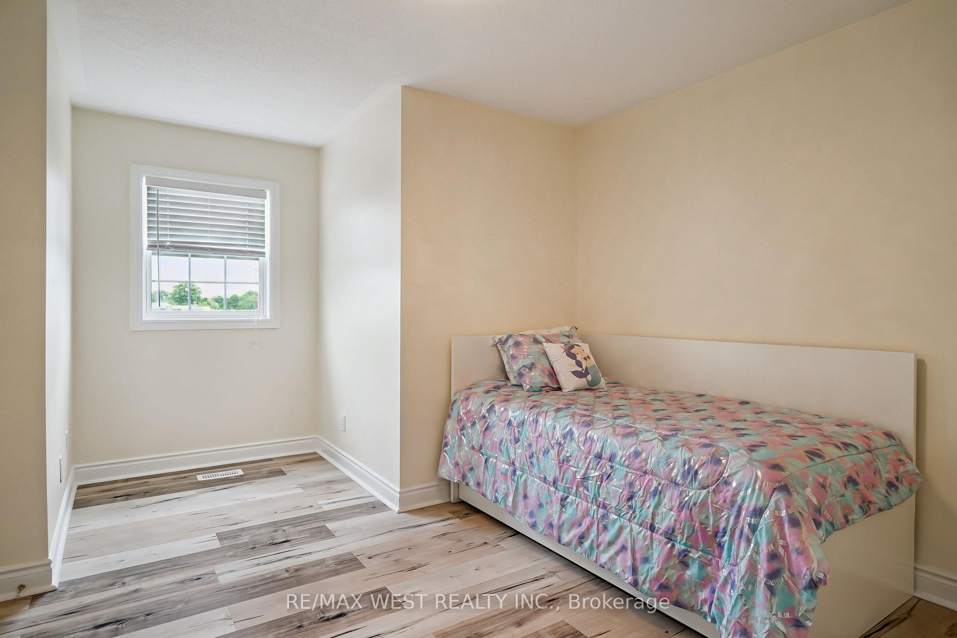 Photo 8 of Unit 10, 10 Loring Doolittle Court, Aurora, Aurora Village — HOMEH