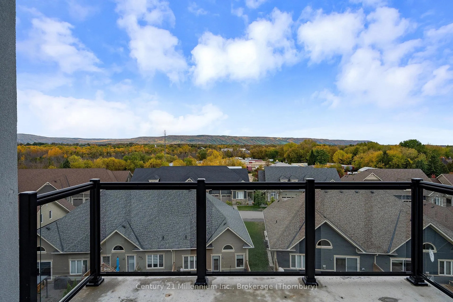 Photo 10 of Unit 207, 4 Kimberly Lane, Collingwood — HOMEH