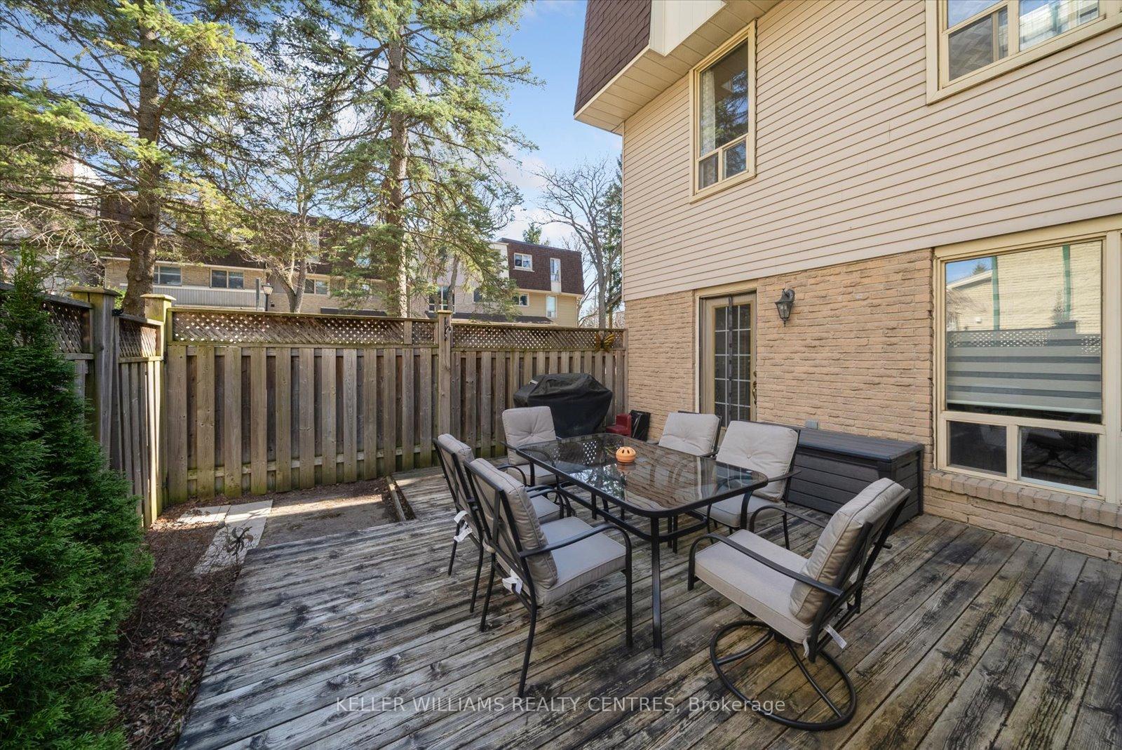 Photo 25 of 73 Poplar Crescent, Aurora, Aurora Highlands — HOMEH