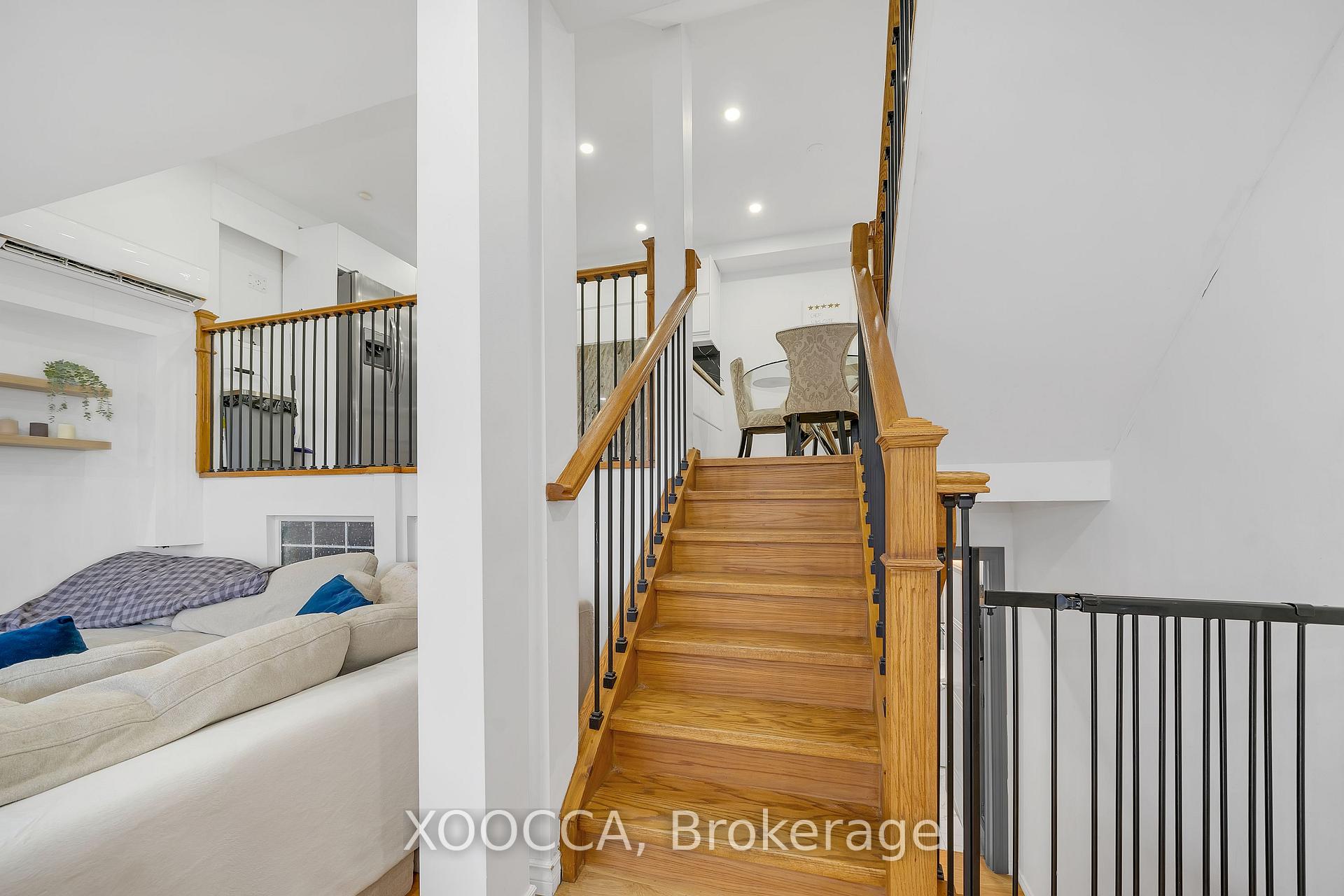 Photo 6 of 80 Springfair Avenue, Aurora, Aurora Village — HOMEH