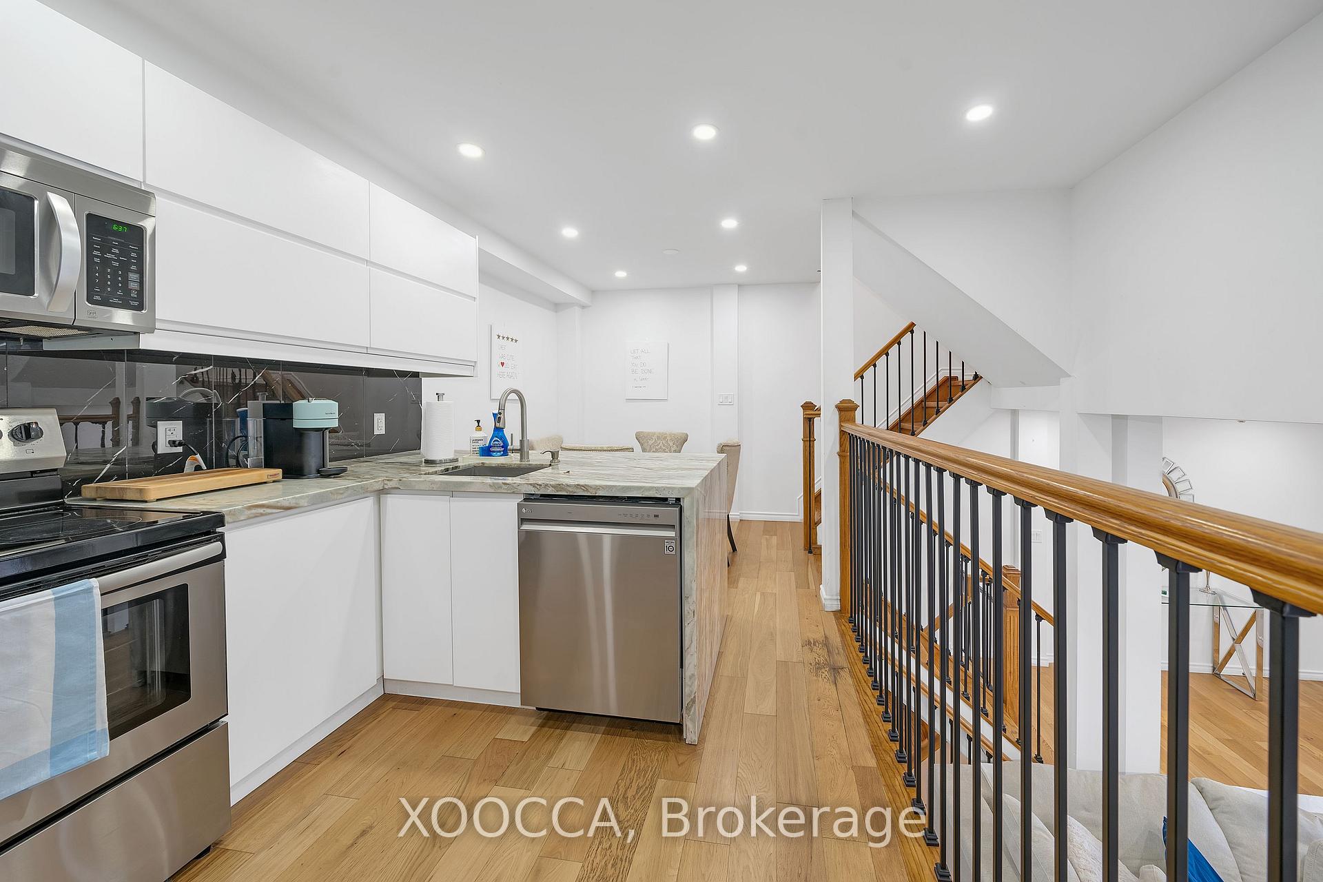 Photo 12 of 80 Springfair Avenue, Aurora, Aurora Village — HOMEH